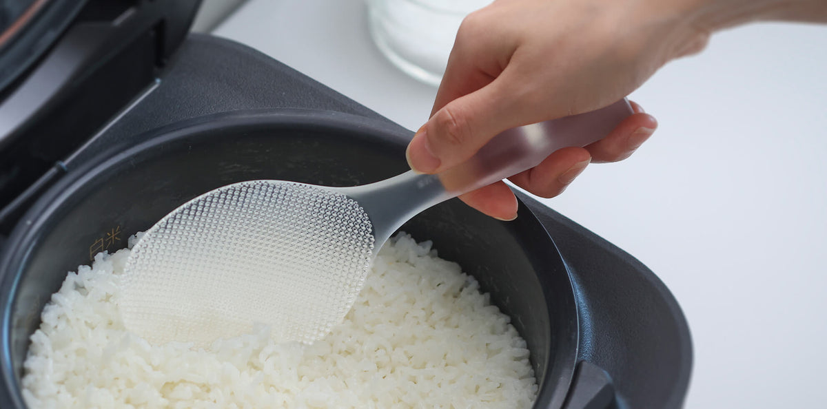 Marna Stand Up Rice Scoop Premium Clear
