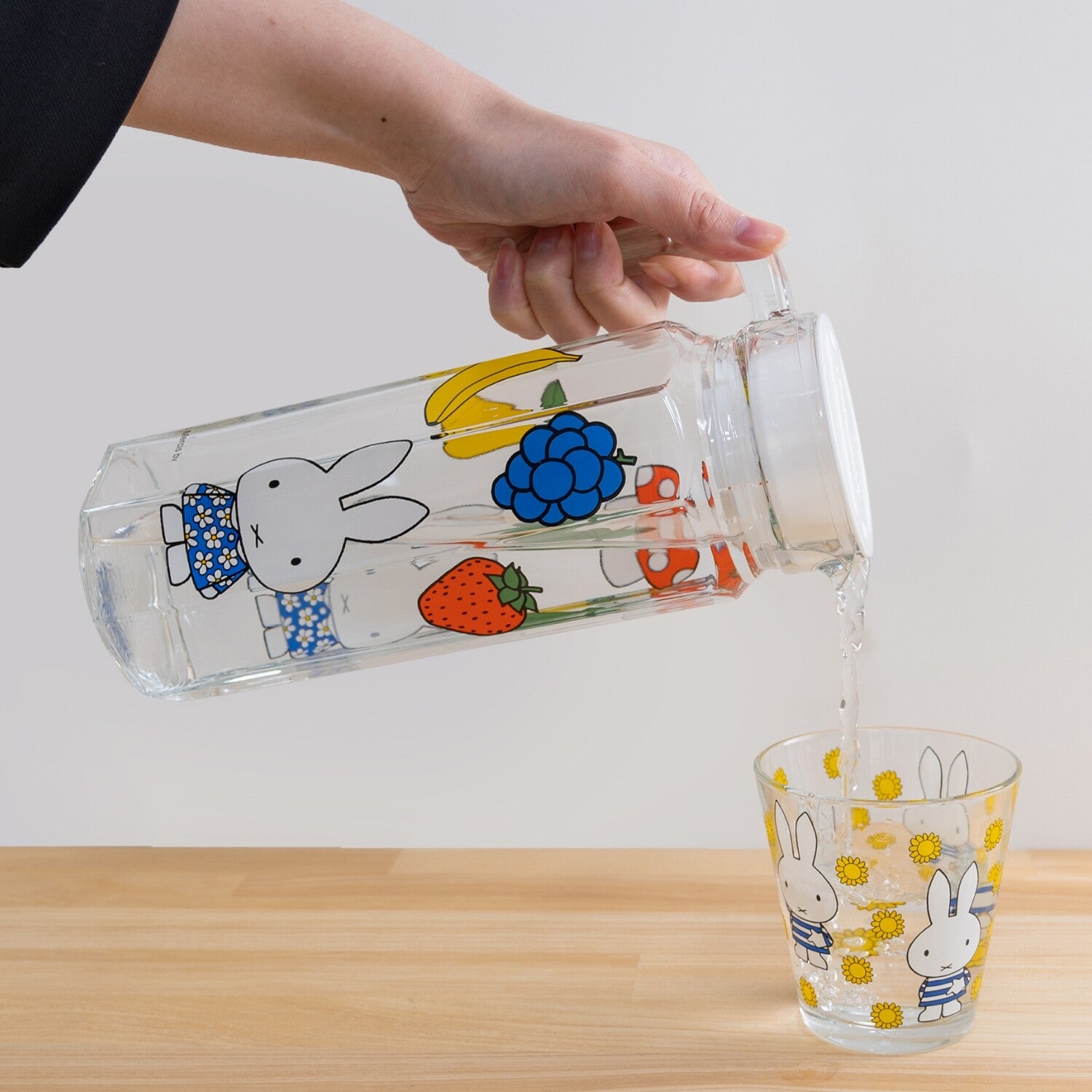 Miffy Glass Jug 1.1L - Miffy Delicious – MINIMARU