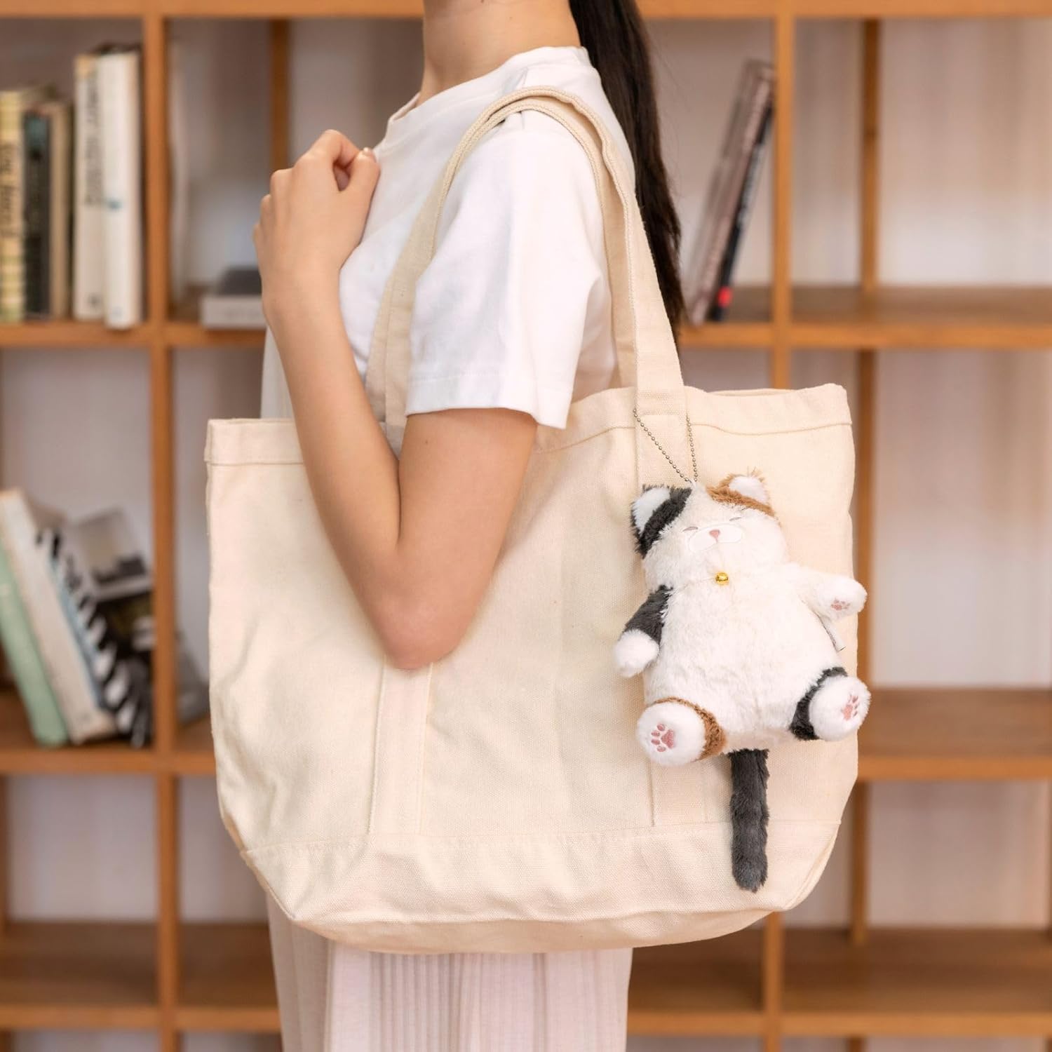 Nemunemu Positivity Hug Cat Keychain - Mikeneko Sanma