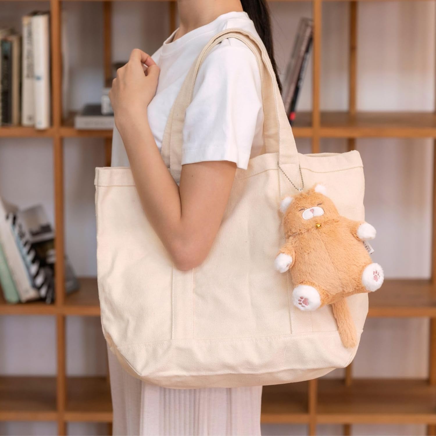 Nemunemu Positivity Hug Cat Keychain - Red Tabby Shake