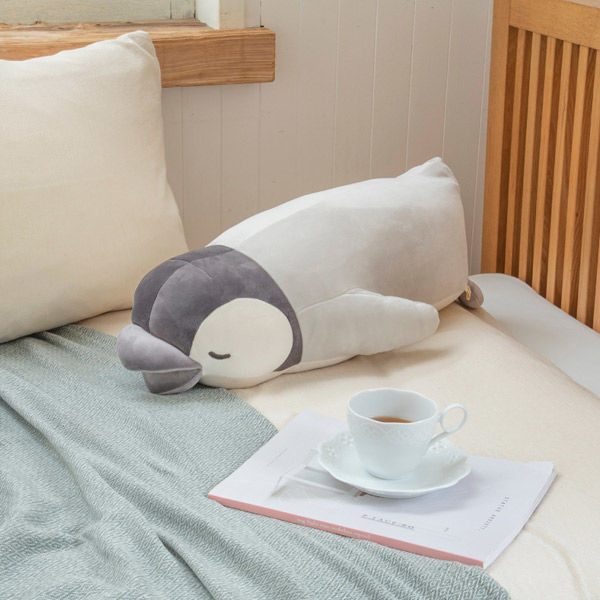 Nemunemu Premium Hug Pillow Penguin Totto