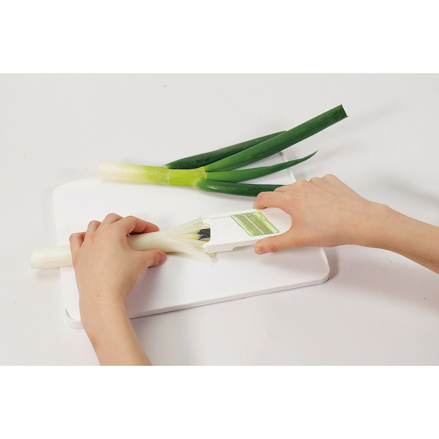 Pearl Metal Gajekon Double Spring Onion Slicer & Shiraga-Negi Cutter