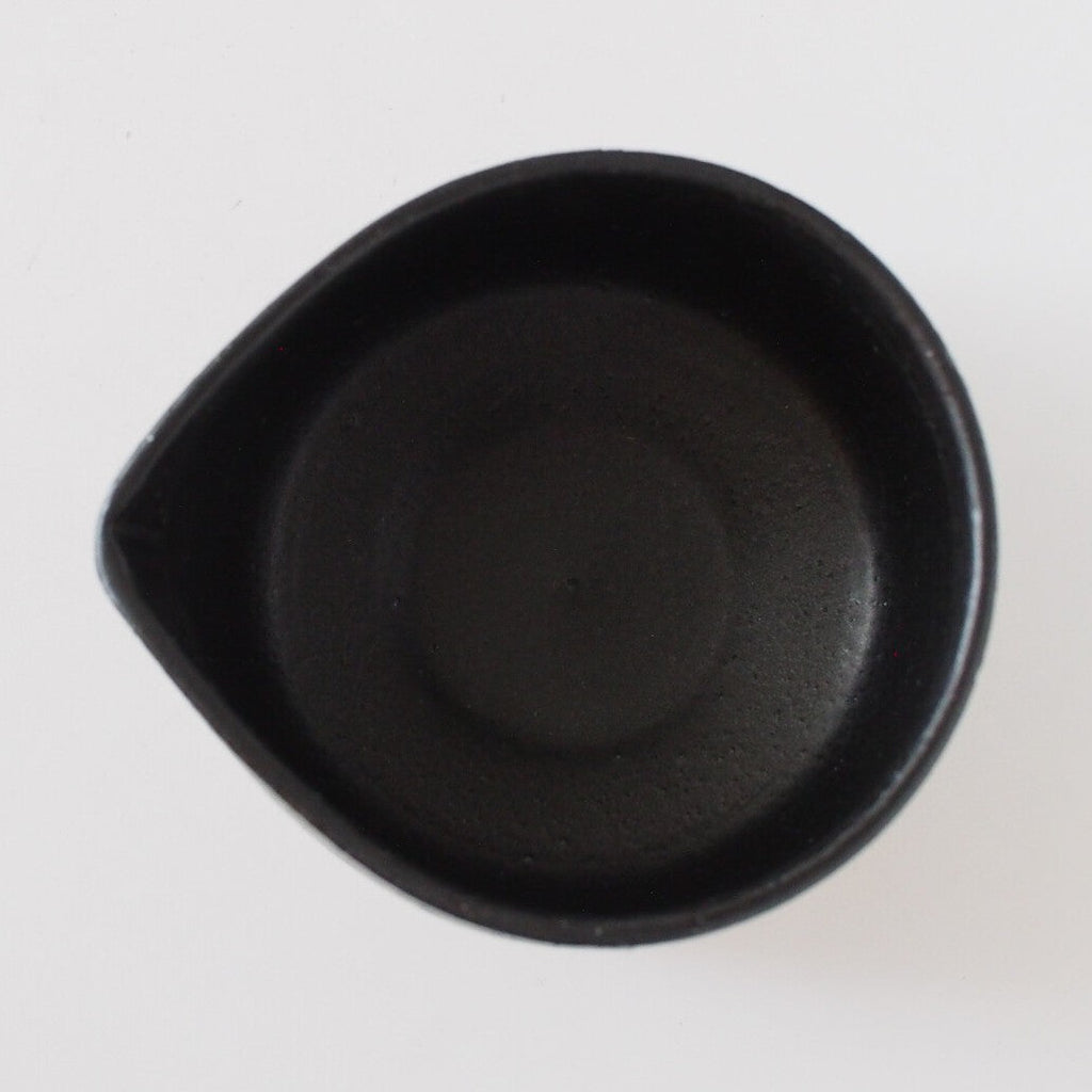 Pure Black Matcha Bowl with Spout