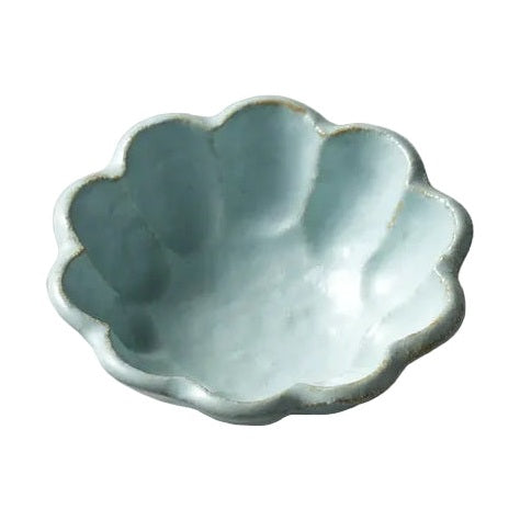 Rinka Blue Porcelain Chrysanthemum Bowl