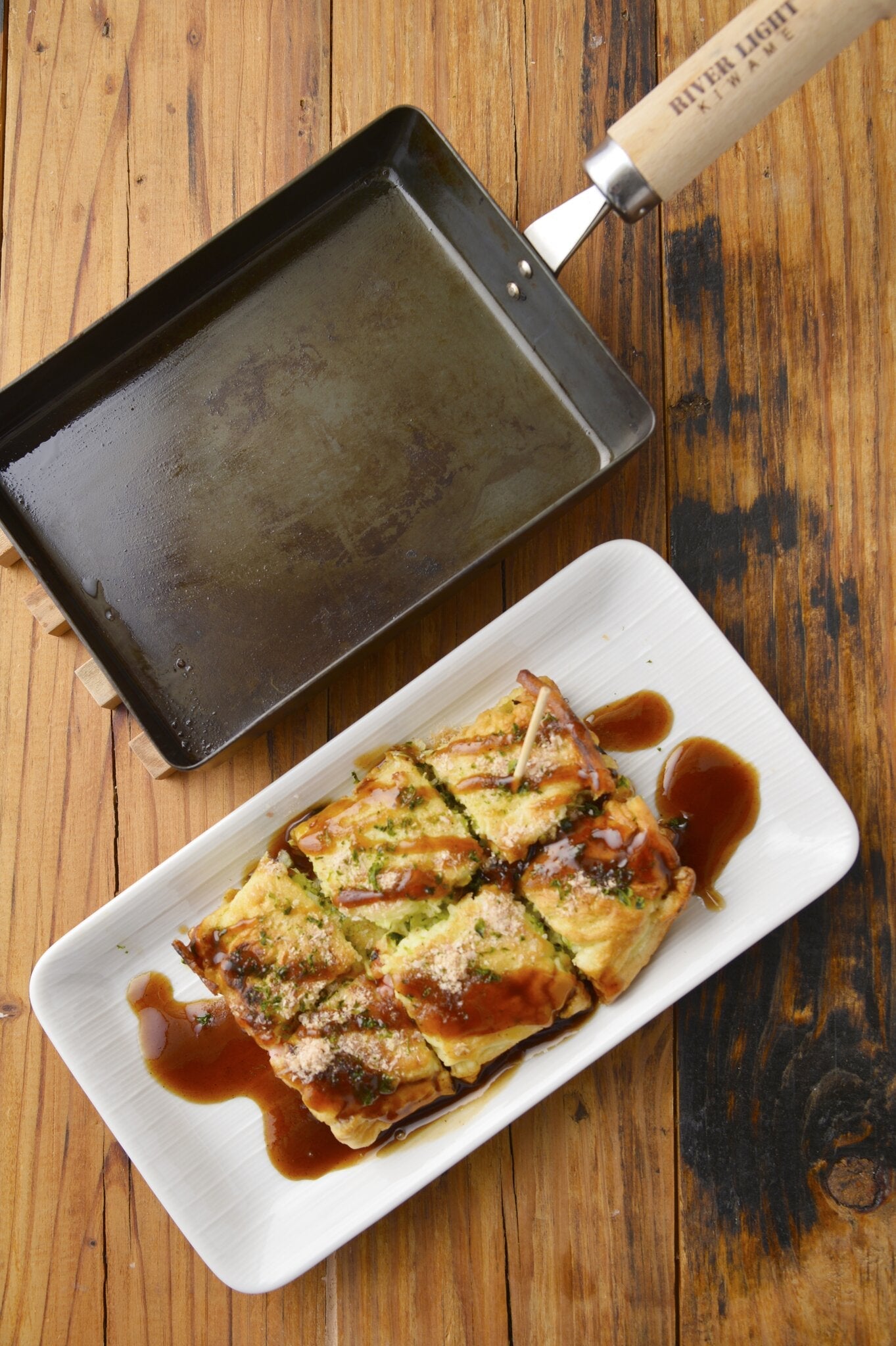 River Light Kiwame Premium tamagoyaki egg pan in use