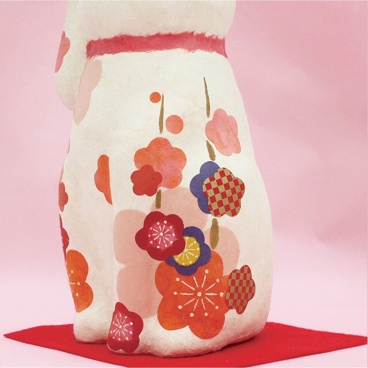 Ryukodo Chigiri Sakura Large Beckoning Cat