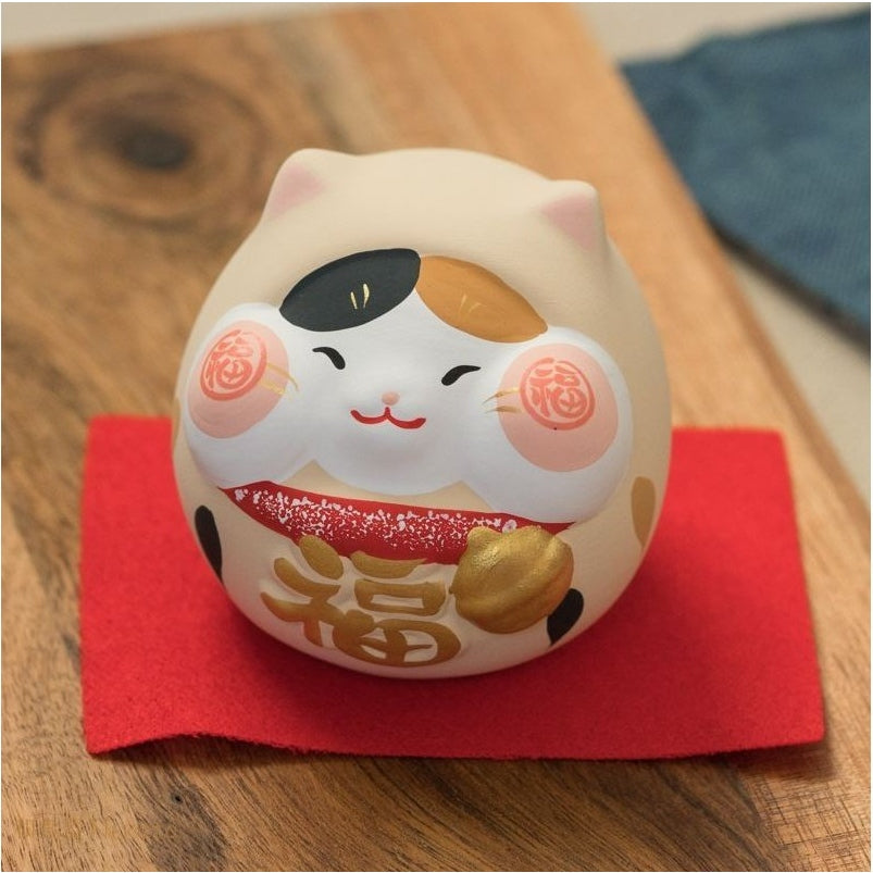 Ryukodo Chubby Cheeks Neko Cat in Daruma Suit