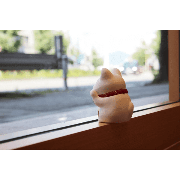 Ryukodo Squished Maneki Neko 11.5H