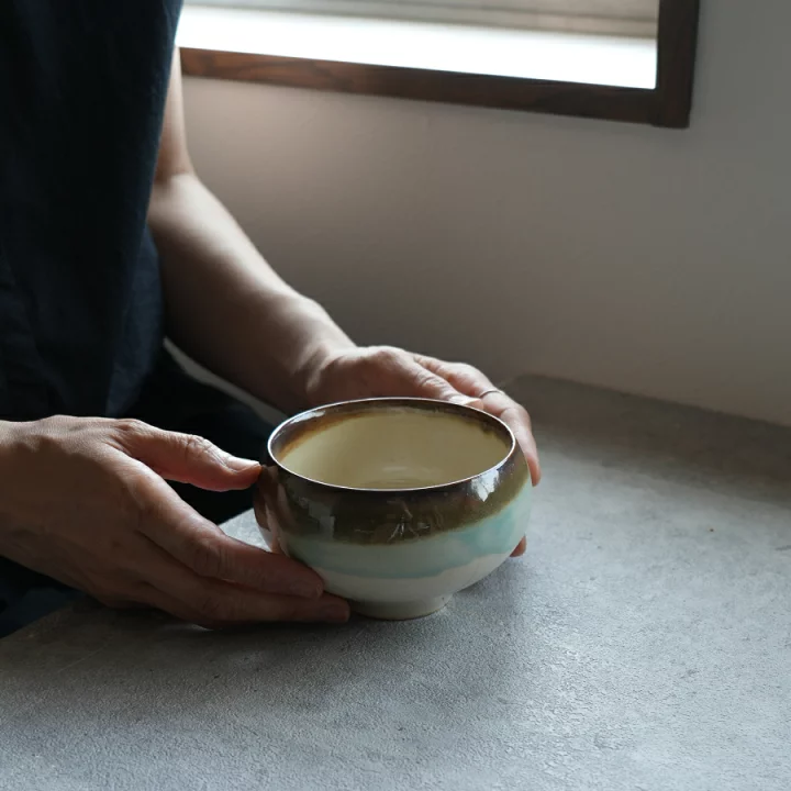 Saliu Handcrafted Turquoise Sazanami Matcha Bowl