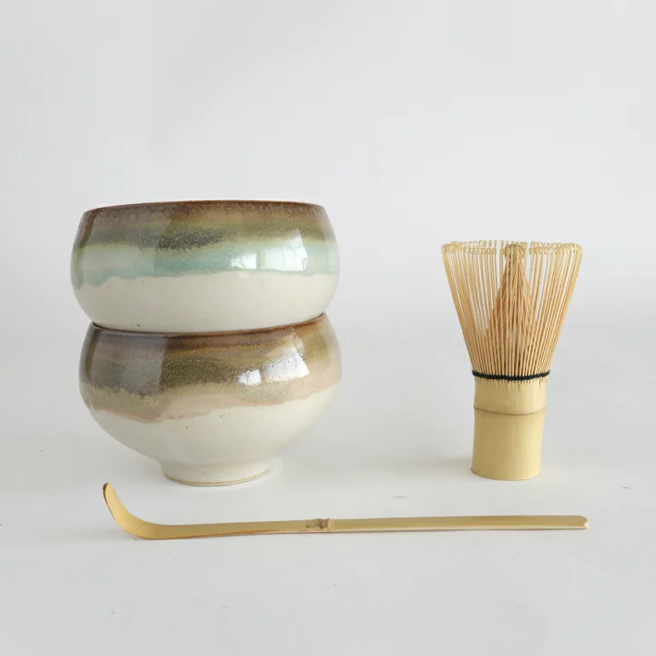 Saliu Handcrafted Turquoise Sazanami Matcha Bowl