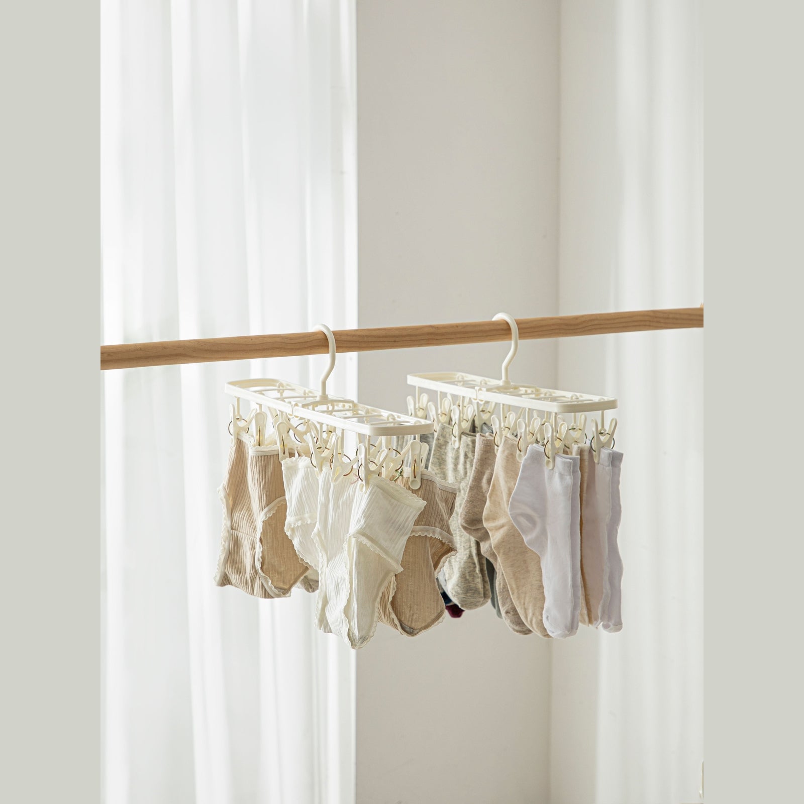 Shimoyama Foldable Clothes Hanger - 12 Pegs