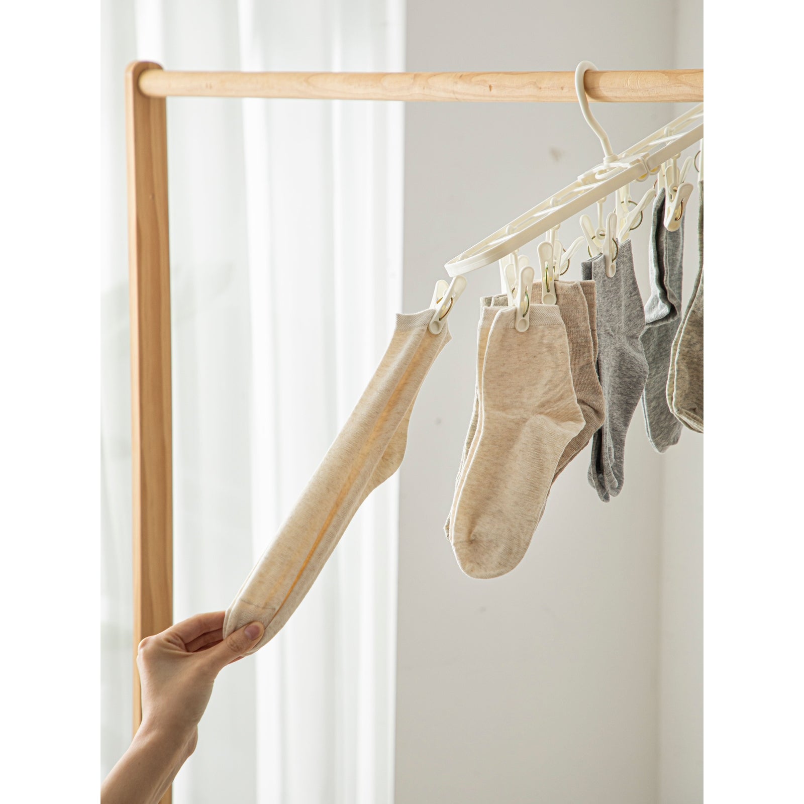 Shimoyama Foldable Clothes Hanger - 12 Pegs