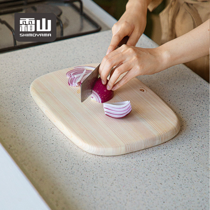 Shimoyama Hinoki Round Cutting Board - 38.7 x 25.5cm