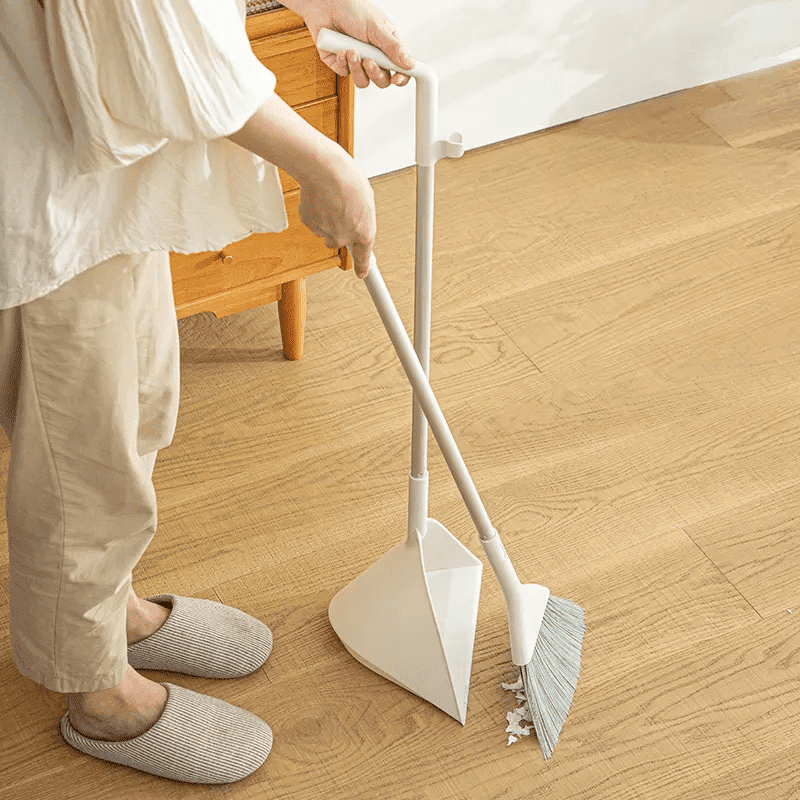 Shimoyama Triangular Broom & Dustpan Set