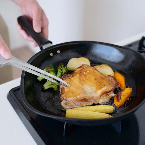 Sori Yanagi Double Fibre Nitrided Iron Frying Pan with Lid 25cm