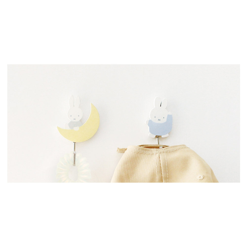 T's Factory Miffy Magnet - Moon
