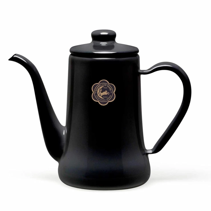 Tsukiusagi Jirushi Enamel Slim Kettle 700ml