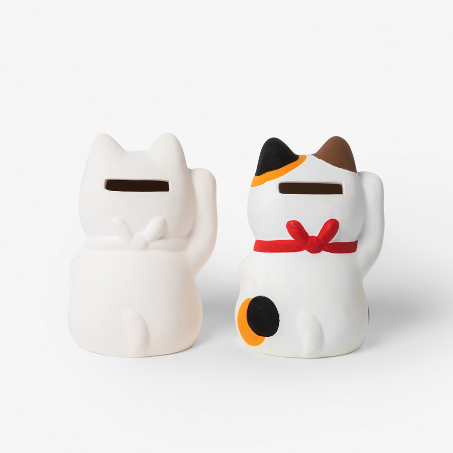 Yakushigama DIY Colouring Ornament - Maneki Lucky Cat
