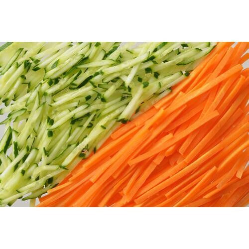 Finely shredded cucumber and carrot cut with the Yoshikawa fine-shred plate