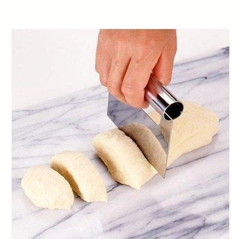 Cakeland Scraper