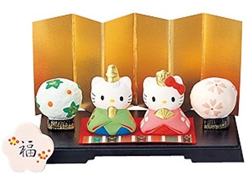 Hello Kitty Mini Hinamatsuri Decoration Set