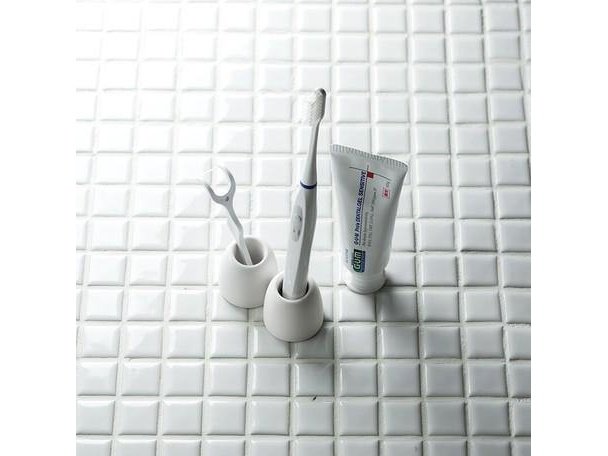 Karari Diatomaceous Earth Toothbrush Stand White