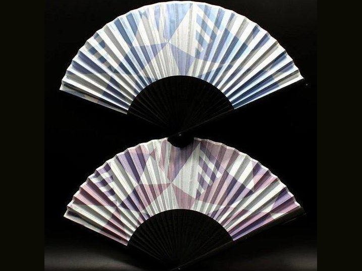Karinpia Folding Fan Triangle