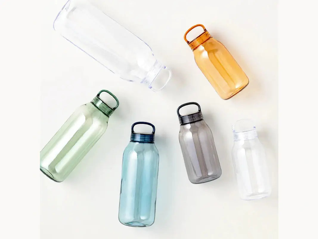https://minimaru.com/cdn/shop/products/Kinto-Water-Bottle-300ml-Minimaru-5_1600x.webp?v=1685499207