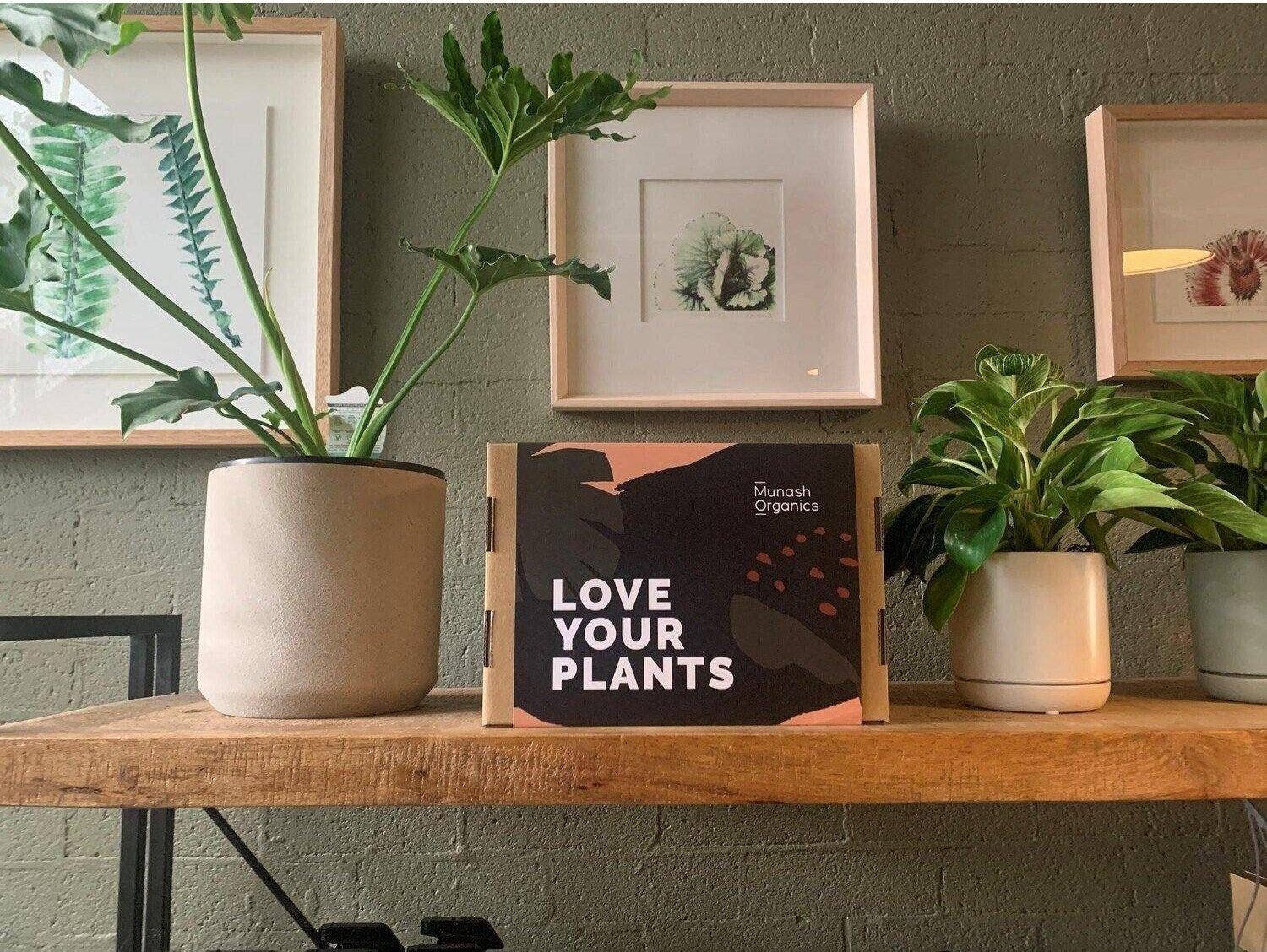 Munash Organics Love Plants Pc Gift Box
