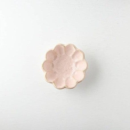 Rinka Pink Porcelain Chrysanthemum Bowl