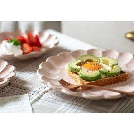 Rinka Pink Porcelain Chrysanthemum Plate