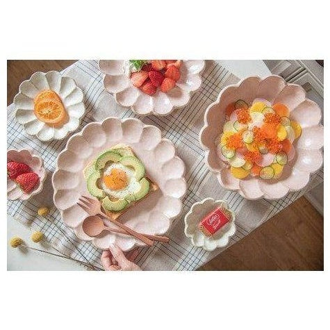 Rinka Pink Porcelain Chrysanthemum Plate