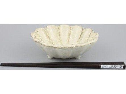 Rinka Porcelain chrysanthemum Bowl Size