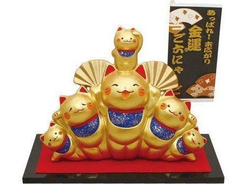 Ryukodo Gold Cat Ornament Spread
