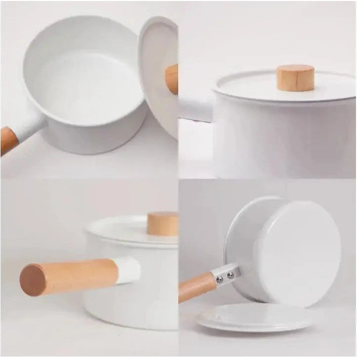 The Kaico Enamel Saucepan with Lid 2.2L