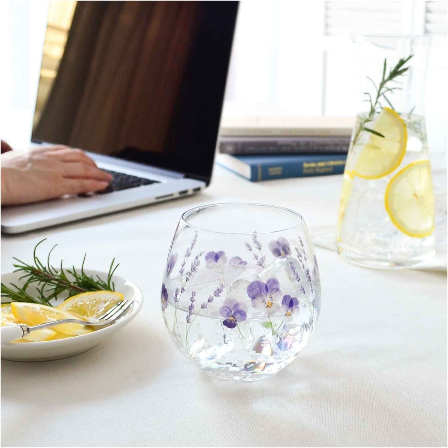 Toyo Sasaki Lavender Pair Glasses 380ml