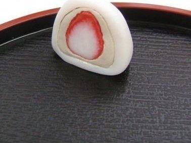 Wagashi Strawberry Daifuku White Bean Paste Magnet