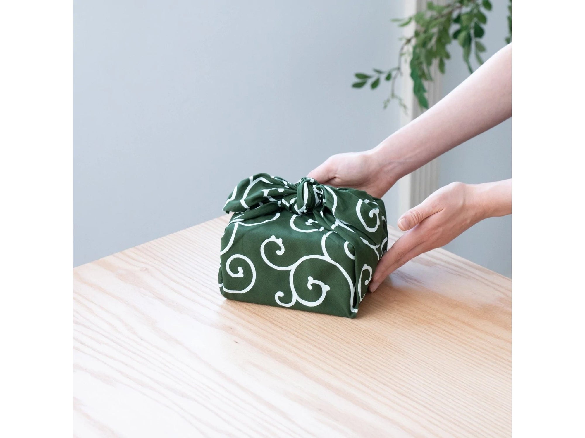 Yamada Textile Green Arabesque Furoshiki Wrapping Cloth 48cm
