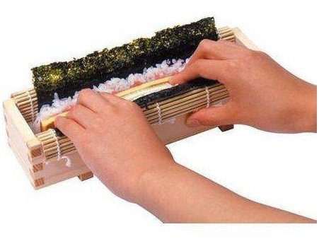 Yamako Hinoki Sushi Mold Roller Mat Set