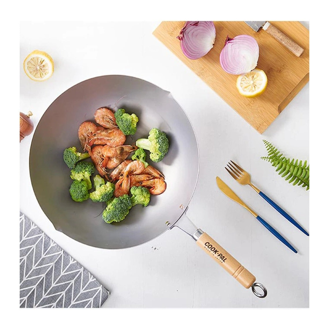 Yoshikawa Cook-Pal Titanium Wok 33cm